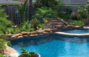 accent-boulders-on-inground-pool-400