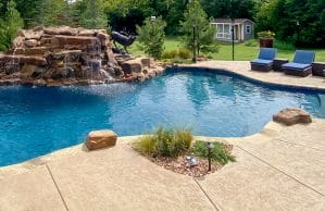 accent-boulders-on-inground-pool-520