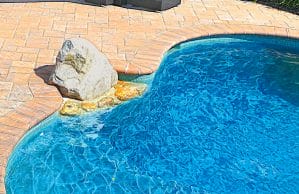 accent-boulders-on-inground-pool-70