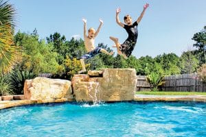 swimming-pool-jumping-rock-145